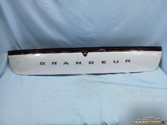 Hyundai Grandeur 2024 — фонарь заднего бампера (центральный)