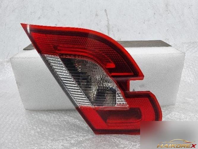 Ford Taurus 2011 — накладка двери задней левая AG13-15B503-A