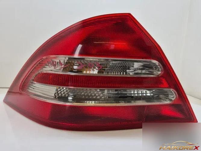 Mercedes-Benz C-Class 2001 — фонарь задний левый (наружный) A2038200164