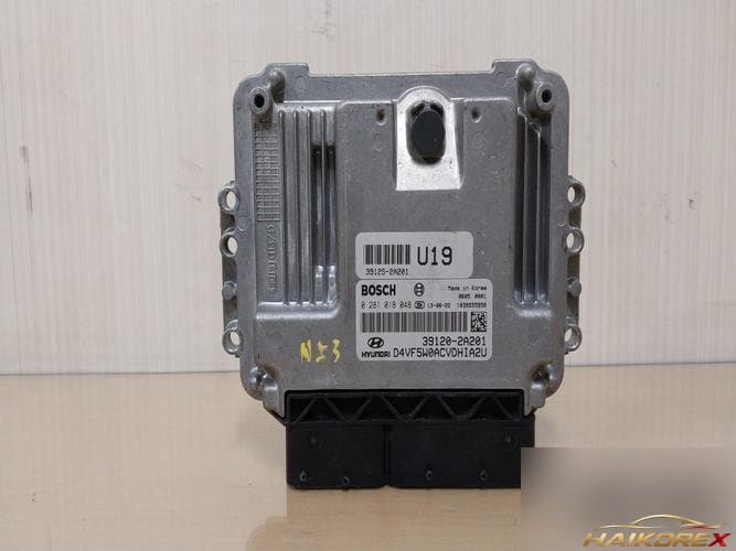 Hyundai i40 2014 — блок управления двигателем ECU 391202A201