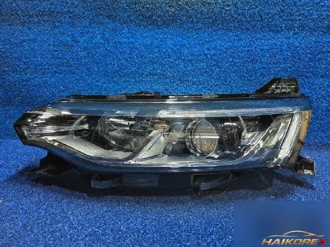 Renault SM6 2016 — фара левая 260603788R