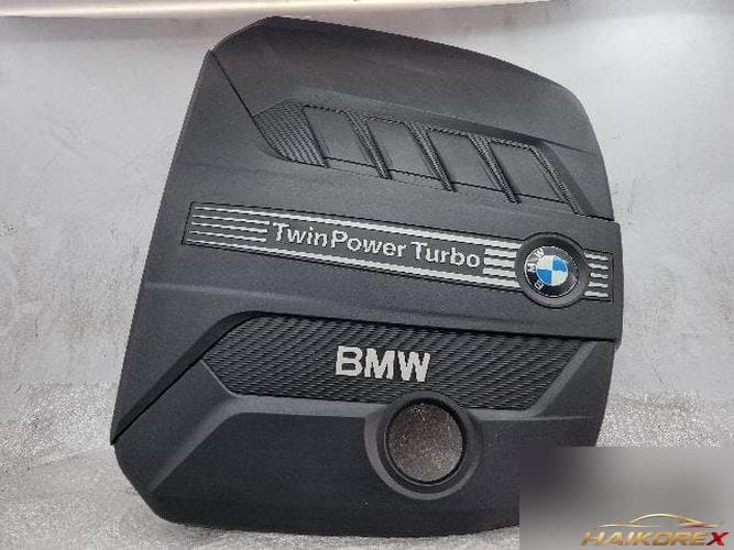 BMW 5 Series 2014 — крышка двигателя