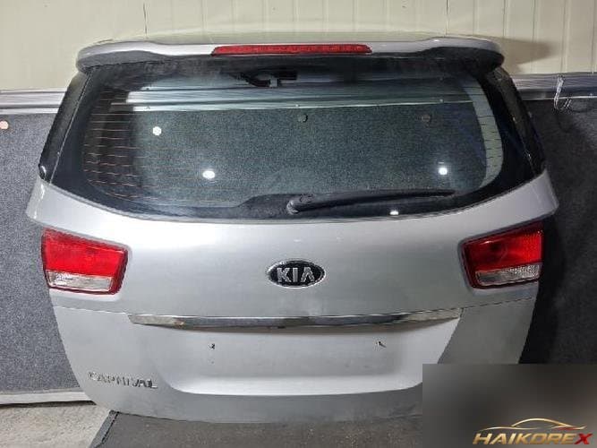 Kia Carnival 2015 — крышка багажника
