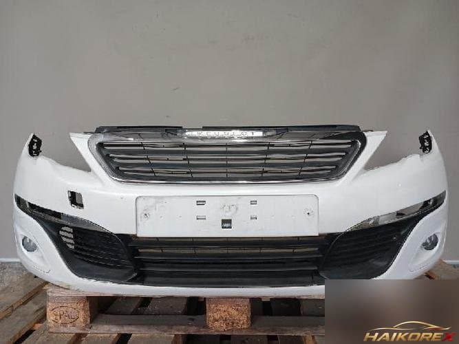 Peugeot 308 2014 — передний бампер