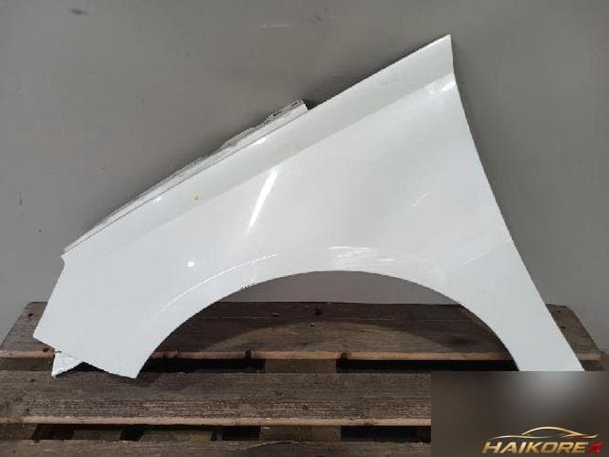 Peugeot 308 2014 — крыло левое (водителя)