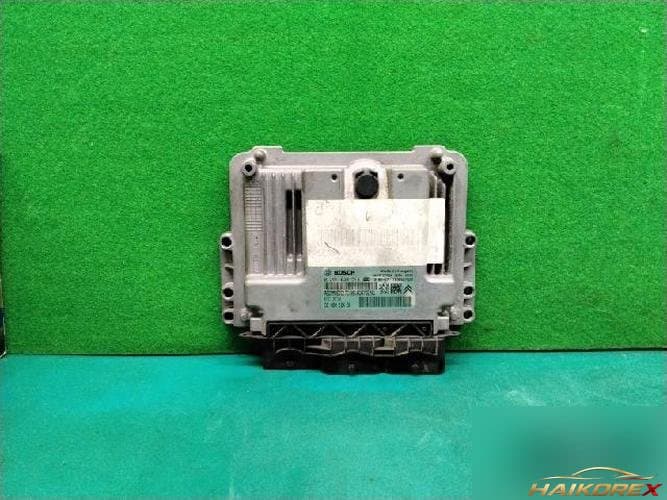 Peugeot 208 2014 — блок управления двигателем ECU 9808016480