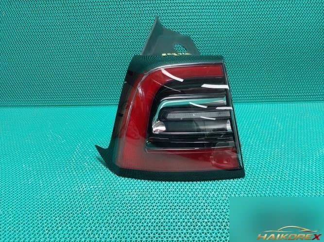 Tesla Model Y 2024 — комбинированный фонарь задний левый 150208699D