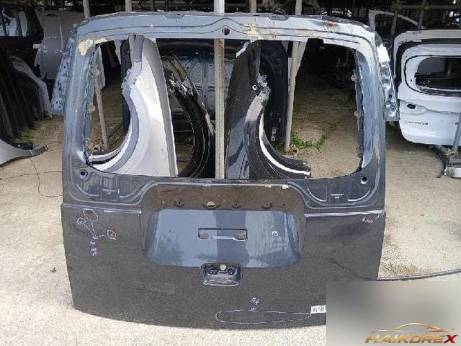 Hyundai Starex 2022 — задняя дверь (дверь багажника)
