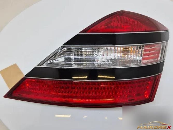 Mercedes-Benz S-Class 2011 — фонарь задний правый A2218200464