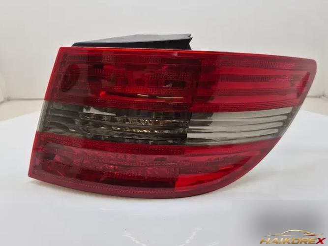 Mercedes-Benz B-Class 2007 — фонарь задний правый A1698202664