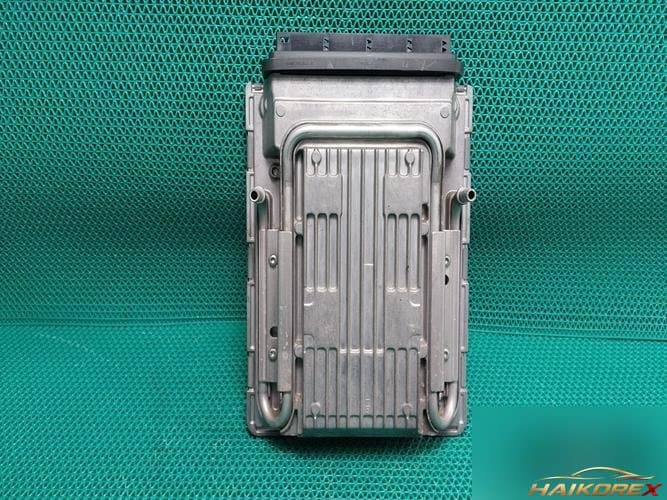 BMW 7 Series 2010 — блок управления двигателем ECU 7609670