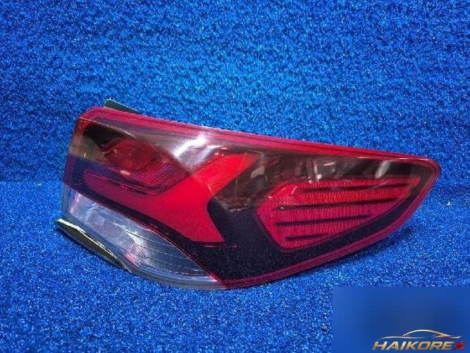 Hyundai Sonata 2019 — комбинированный задний фонарь правый (пассажирский) 92402C1600