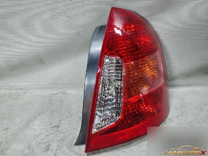 Hyundai Berna 2009 — фонарь задний комбинированный правый (пассажирский) 924021E000