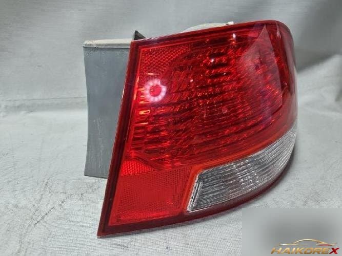 Kia Roche 2010 — комбинированный задний фонарь правый (пассажирский)