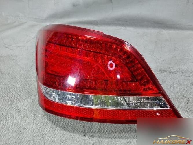 Hyundai Equus 2012 — комбинированный фонарь задний левый 924013N010