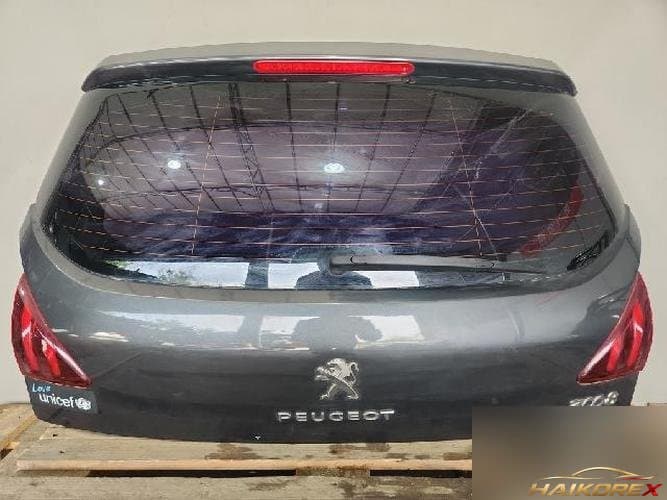 Peugeot 3008 2015 — задняя дверь (крышка багажника)