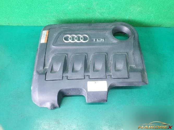 Audi Q3 2015 — крышка двигателя