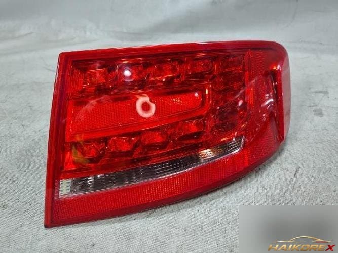 Audi A4 2011 — фонарь задний комбинированный правый (пассажирский)