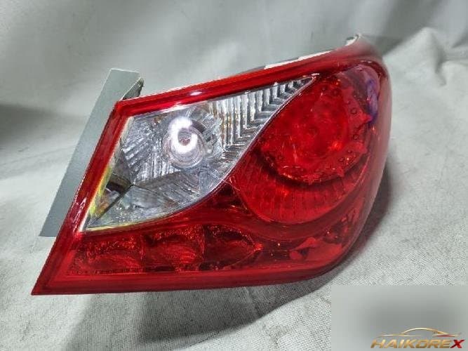 Hyundai Sonata 2010 — задний комбинированный фонарь правый (пассажирский)