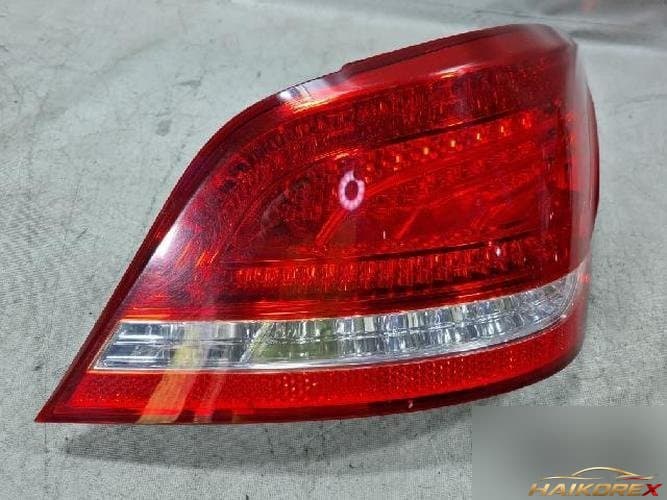 Hyundai Equus 2010 — комбинированный фонарь задний правый (пассажирский) 2