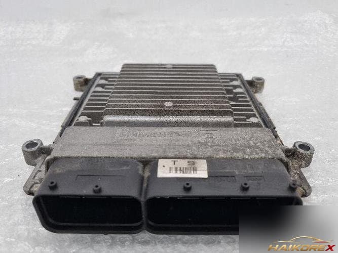 Hyundai Sonata 2005 — блок управления двигателем ECU G4KA 39100-25000