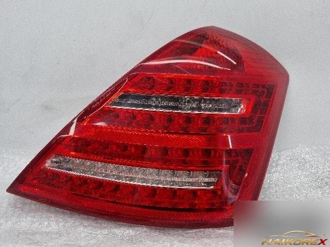 Mercedes-Benz S-Class 2011 — фонарь задний комбинированный правый (пассажирский) A2218201464