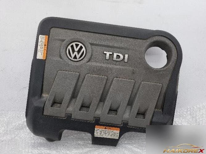 Volkswagen Passat 2015 — крышка двигателя