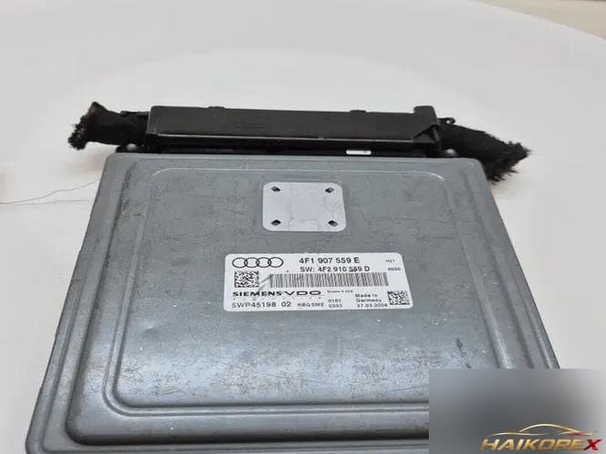 Audi A6 2010 — блок управления двигателем ECU 4F1907559E