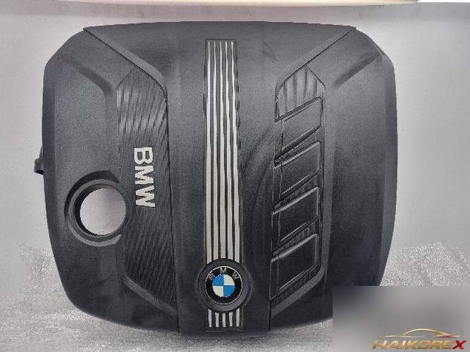 BMW 5 Series 2012 — крышка двигателя 1