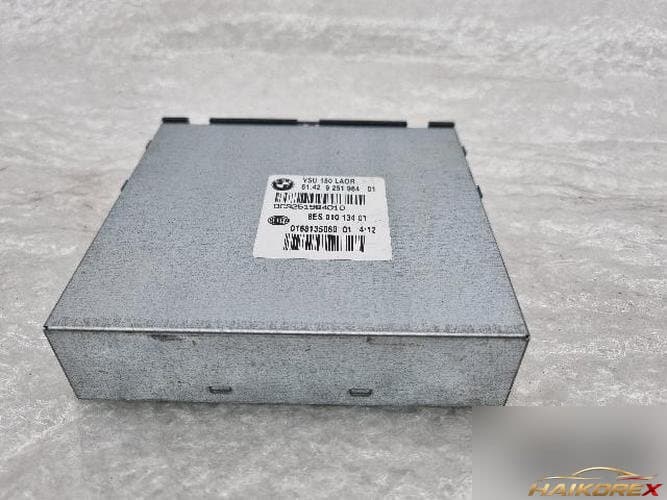 BMW 5 серия 2012 — модуль регулятор напряжения 6142925198401