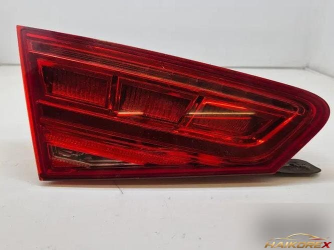 Audi A8 2007 — задний фонарь внутренний левый 4H0945093