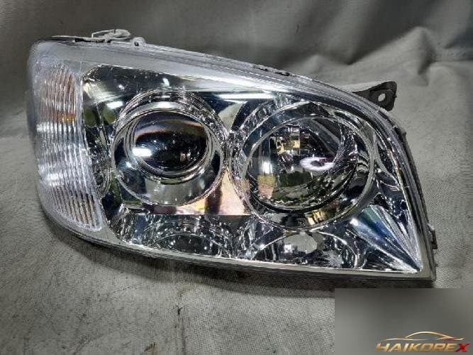 Hyundai Grandeur 2004 — фара правая