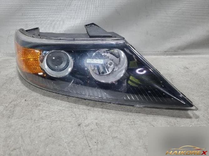 Kia Sorento 2010 — фара правая 921022P000