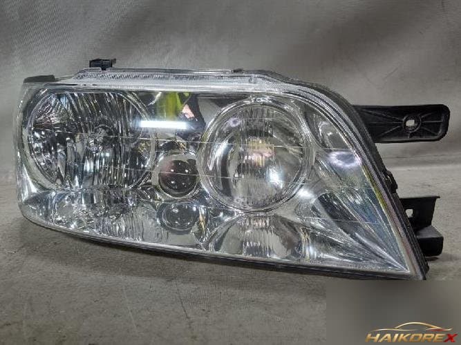 Hyundai Equus 2005 — фара передняя правая HID