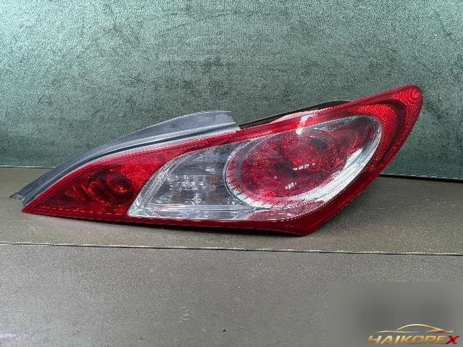 Hyundai Genesis 2011 — комбинированный фонарь задний правый (пассажирский)