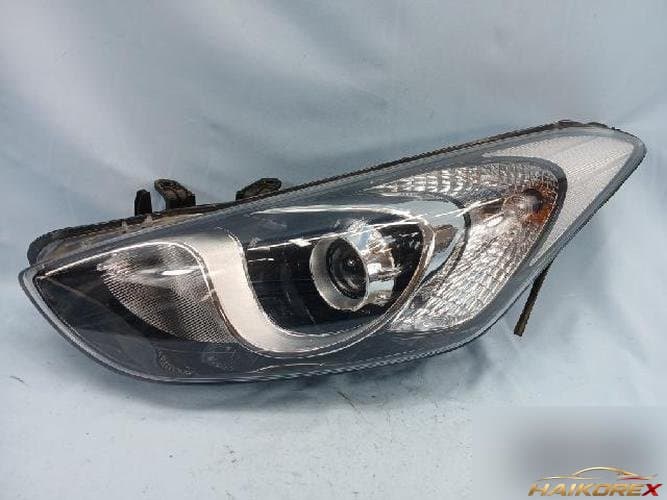 Hyundai i30 2015 — фара левая (10-контактная)