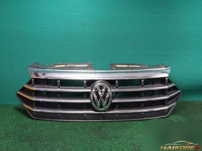 Volkswagen Jetta 2019 — решетка радиатора 17A853653E