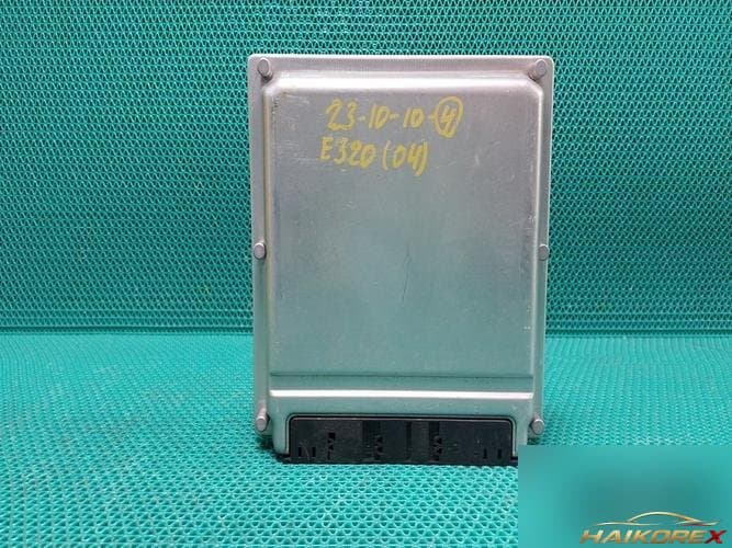 Mercedes-Benz E-Class 2004 — блок управления двигателем ECU A1121535479