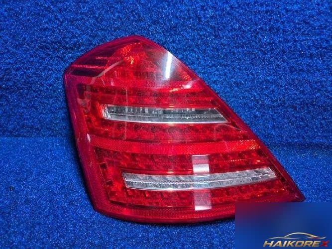 Mercedes-Benz S-Class 2010 — комбинированный фонарь задний левый A2218201364