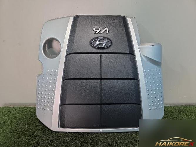 Hyundai Genesis 2011 — крышка двигателя