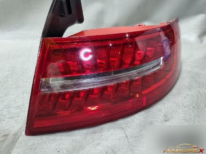 Audi A6 2010 — комбинированный фонарь задний правый (пассажирский) 4F5945096