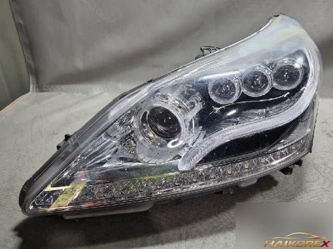 Hyundai Equus 2012 — фара левая LED