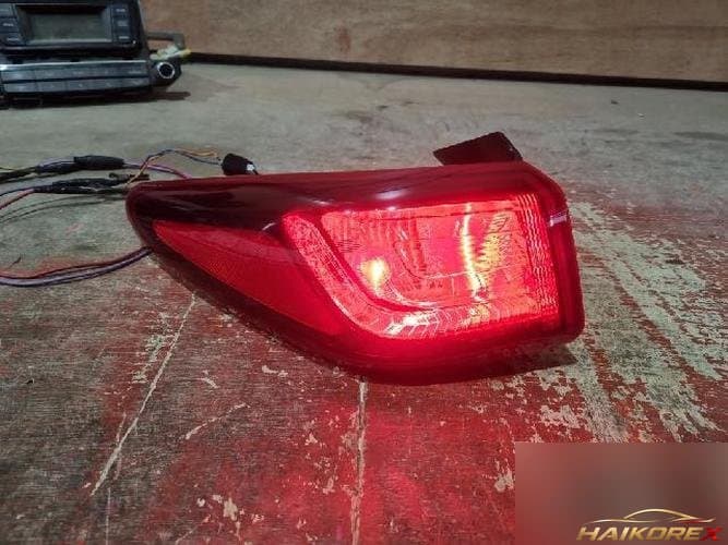 Hyundai Kona 2017 — комбинированный фонарь задний левый (водительский) 92401-J9000