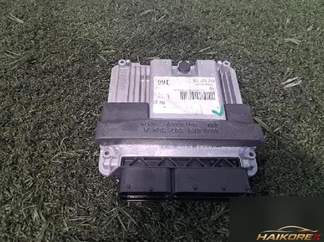 Audi A4 2011 — блок управления двигателем ECU 8K2907115T