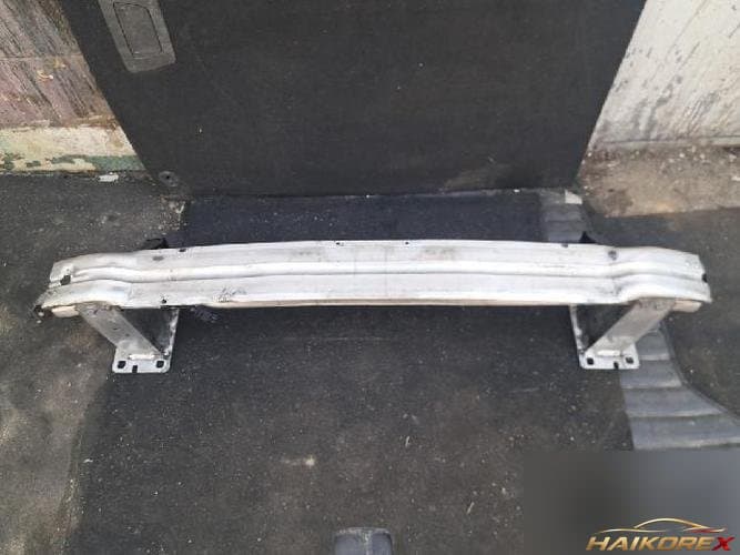 Audi A4 2011 — усилитель переднего бампера 8K0807113D