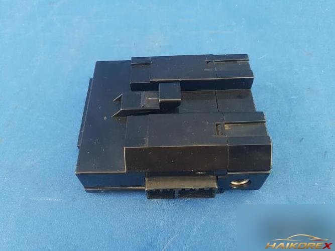 Hyundai Grandeur 2001 — модуль ETACS/BCM 9540039300