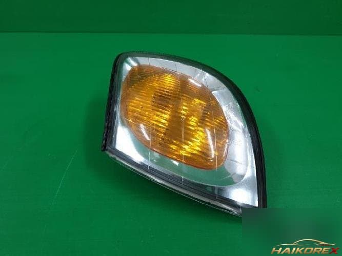 Hyundai Trajet 2001 — повторитель поворота левый 923013A000