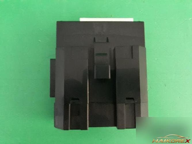 Hyundai Trajet 2004 — модуль управления ETACS/BCM 954003A111