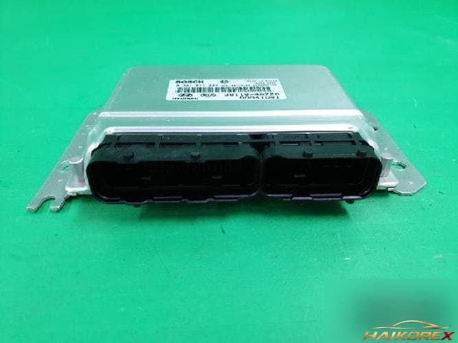 Kia Sorento 2002 — блок управления двигателем ECU 391104A720