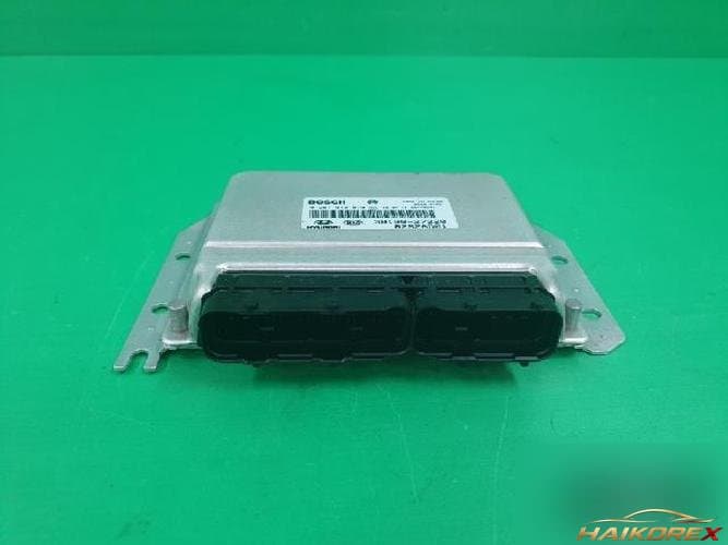 Hyundai Santa Fe 2002 — блок управления двигателем ECU 3910027220